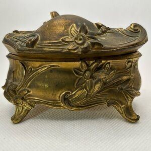 Vintage Box Art Nouveau Gold Victorian Metal Floral Jewelry Casket Footed